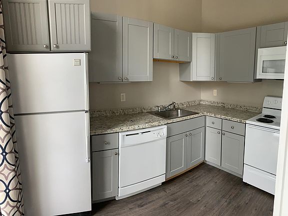 5th image of 1736 2nd St APT D