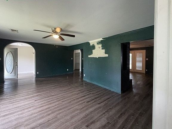 4th image of 320 Highland Dr