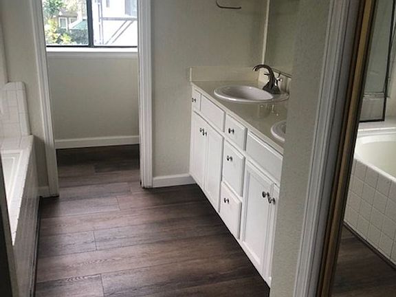 5th image of 1206 Stonum Ln