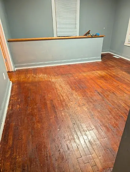 112 Ball St