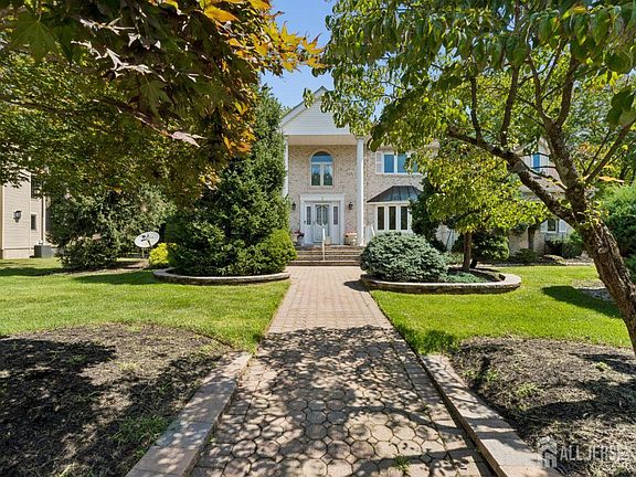 2nd image of 3 Anthony Ave