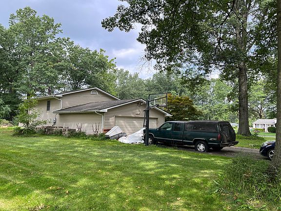 3rd image of 134 Bayberry Dr