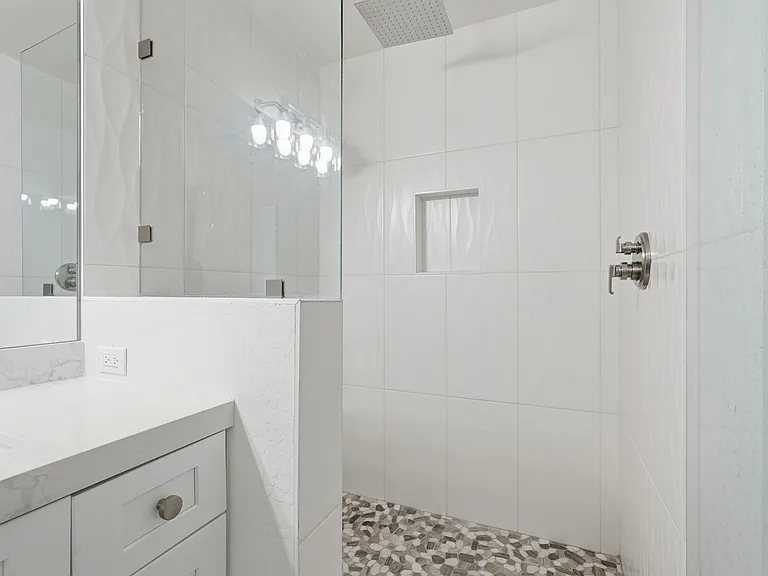 3514 E Murrieta Rd — Photo 2