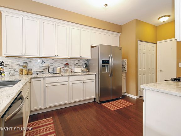 3rd image of 16416 Willow Walk Dr