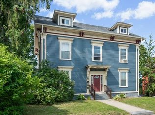 16 West St APT 3, Worcester, MA 01609