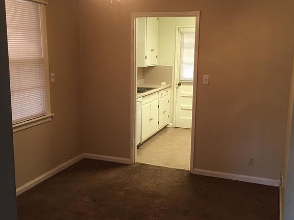4th image of 1879 Speigle St