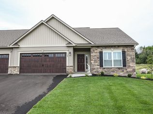 1732 Swallowtail Dr, Farmington, NY 14425