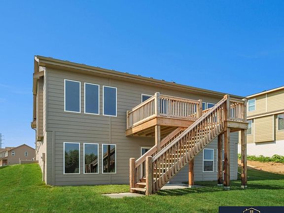 2nd image of 11244 Longshore Ave