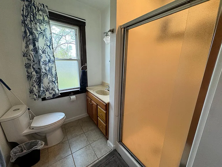 1st Floor Bathroom