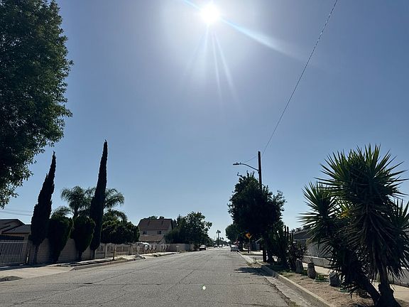 5th image of 2885 W Etiwanda Ave