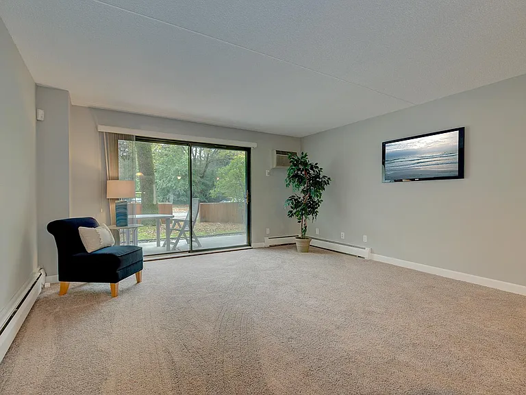 10531 Cedar Lake Rd #213 — Photo 22