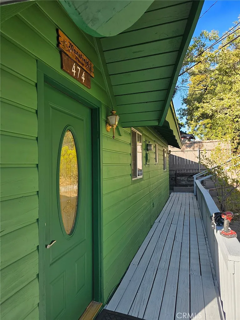 2 bed, 768 sqft, $1,700 — Photo 2