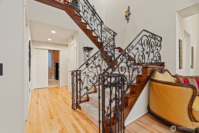 5th image of 1618 73rd Street SE