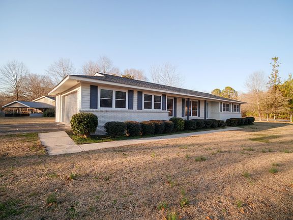 2nd image of 106 Cherokee Dr