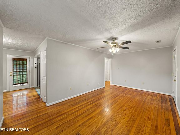 4th image of 420 Tobler Ln