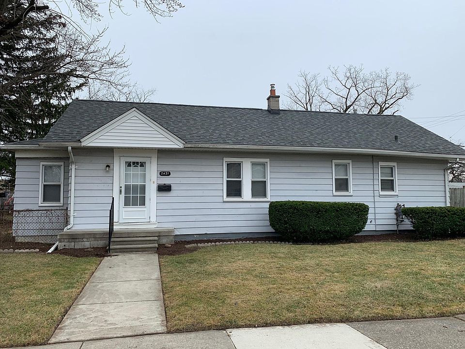 1st image of 2431 McDowell St