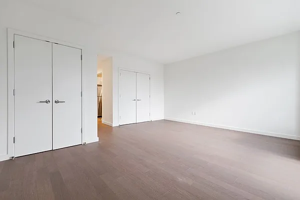 Rented by Greystar | media 2