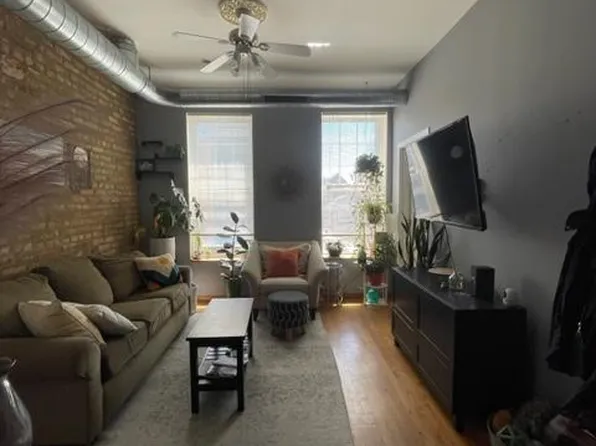 1460 W Augusta Blvd #3, Chicago, IL 60642