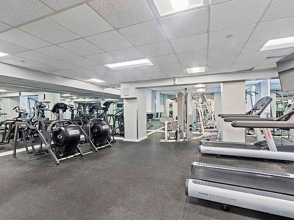 5th image of 240 W 73rd St APT 619