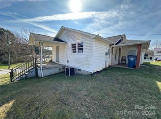 61 N Highland Ave, Granite Falls, NC 28630