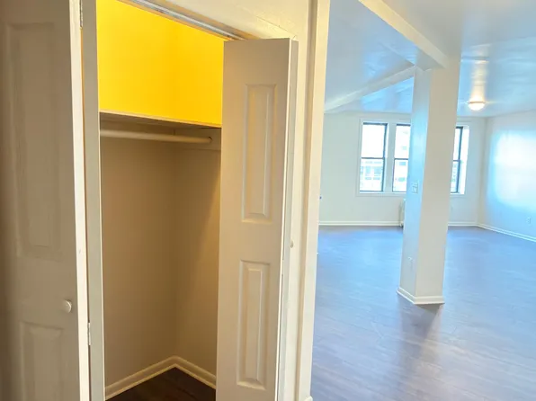 6051 Boulevard East image 9 of 12