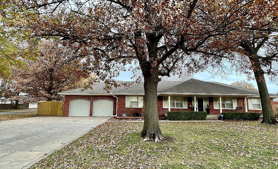 124 N Burr Oak Rd, Wichita, KS 67206 Zillow