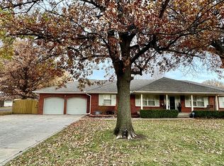 124 N Burr Oak Rd, Wichita, KS 67206