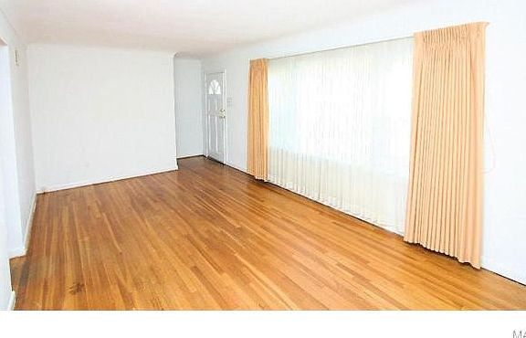 3rd image of 6218 Marmaduke Ave