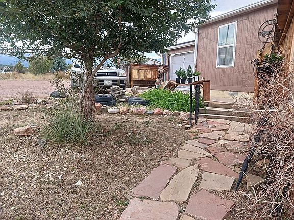 2nd image of 923 Coyote Canyon Rd