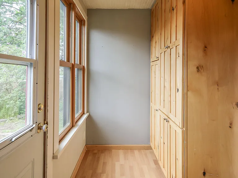 923 S Jefferson St — Photo 15