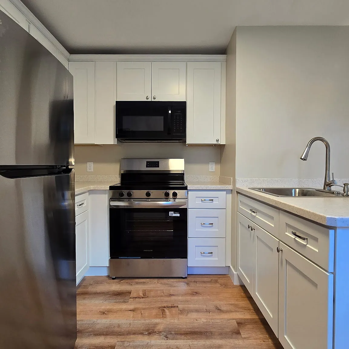 2 bed, 895 sqft, $2,300 — Photo 4