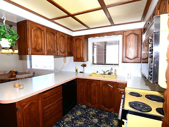 4th image of 908 N Fairway Dr