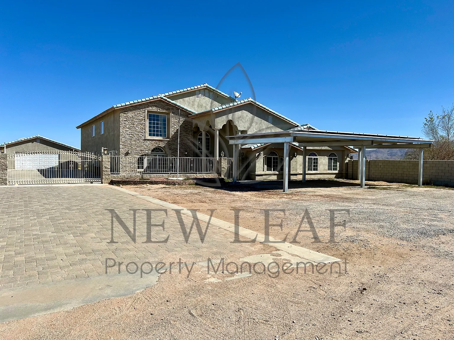 8 bed, 4972 sqft, $6,900 — Photo 2