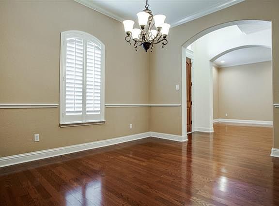 3rd image of 713 Aspen Ct
