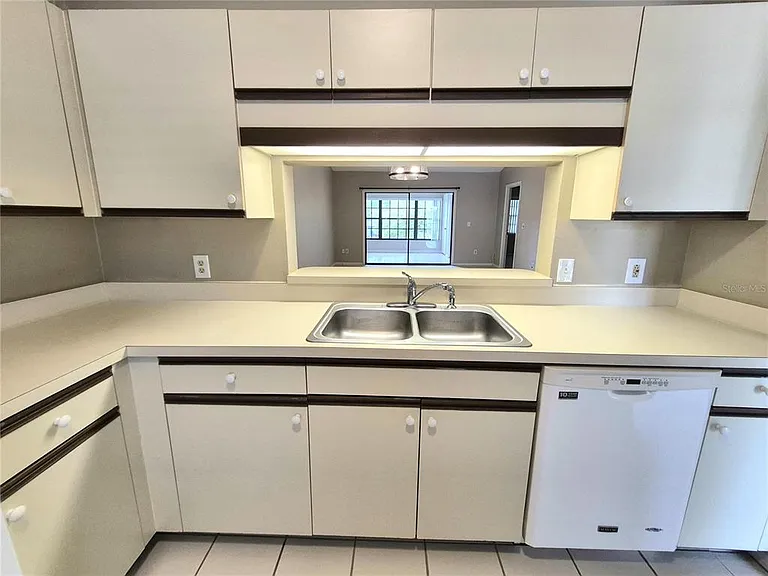 2150 Elm St #606 — Photo 7