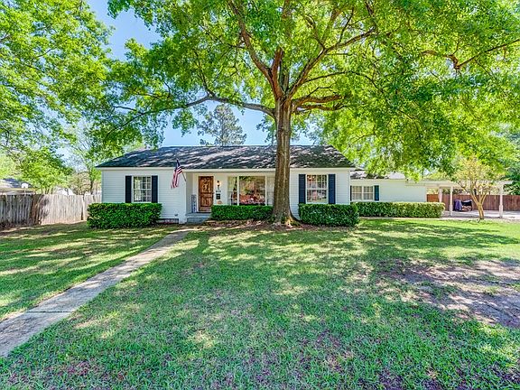 2nd image of 805 Wildbriar Dr