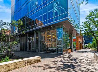201 E Washington St UNIT 902, Iowa City, IA 52240