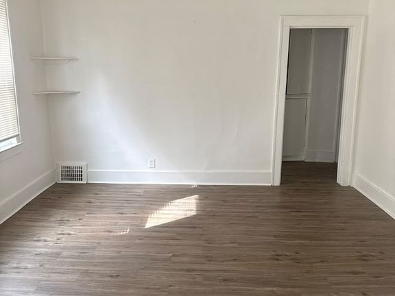 3rd image of 14161 Prevost St