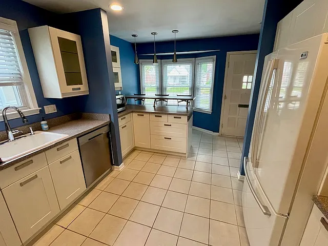 1315 N Altadena Ave — Photo 3