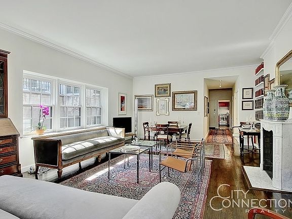 3rd image of 35 W 54th St APT 7