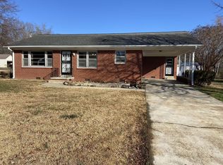 337 E 3rd St, Henderson, TN 38340