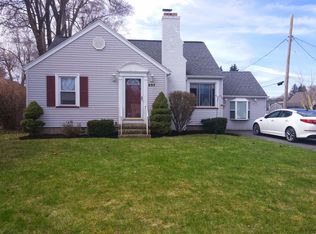 695 Bonesteel St, Rochester, NY 14616