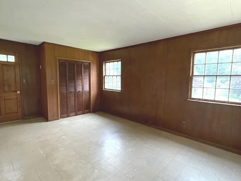 4408 Glenridge St — Photo 18
