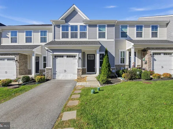 145 Mulberry Dr, Malvern, PA 19355