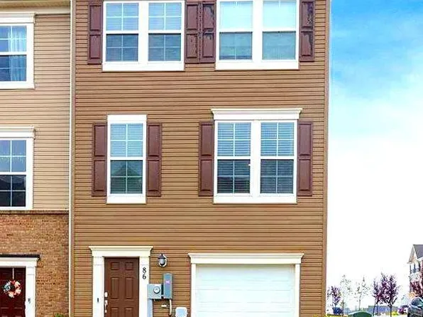 86 Extrovert Dr, Charles Town, WV 25414