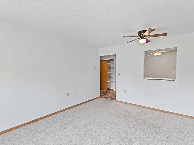 Liberty/Tambo Apartments — Photo 14