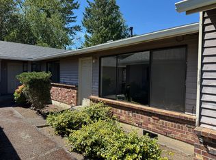 319 S 20th St #3, Mount Vernon, WA 98274