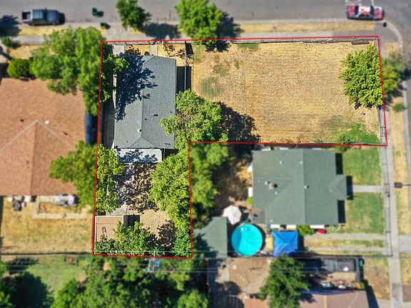 5th image of 2366 E Church St