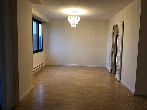 3rd image of 1590 Anderson Ave APT 6G