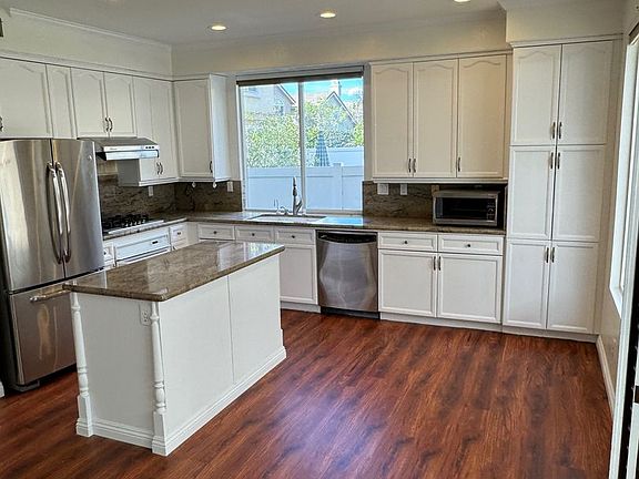 3rd image of 3155 Foxtail Ct